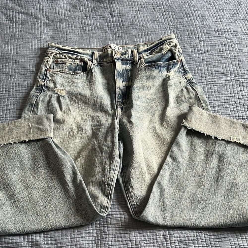 Light Blue Boyfriend Jeans — Casual Relaxed Fit